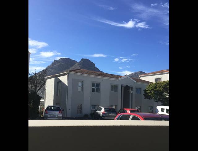 1 BEDROOM APARTMENT FOR SALE IN HOUT BAY CENTRAL